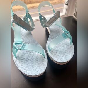 Platform comfy strap sandals